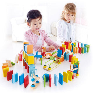 Dynamo Dominoes - Hape - eBeanstalk